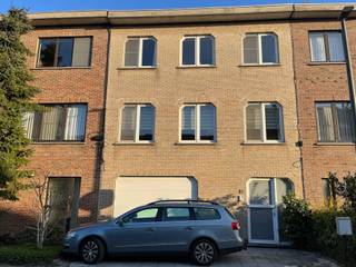 Instapklare, lichtrijke bel-etage woning met 4 slaapkamers, bureau en zonnige tuin.Op zoek naar een ruime, goed geïsoleerde gezinswoning met alle...