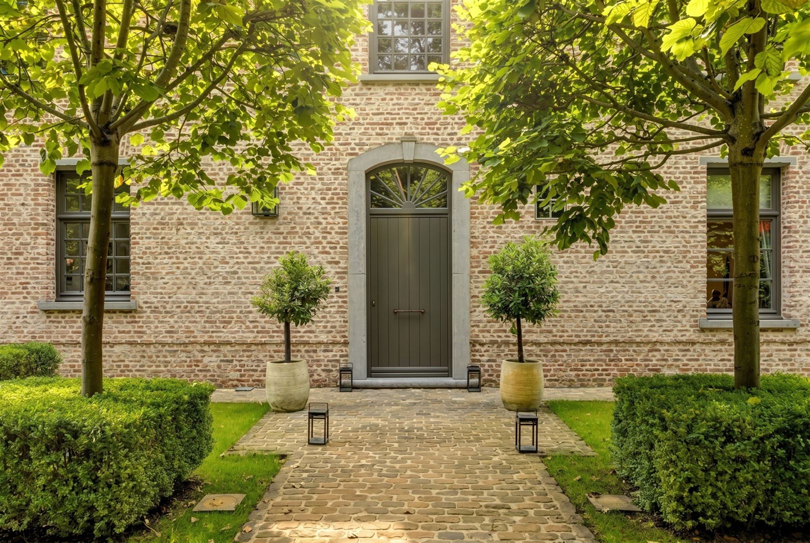 Villa - photo 2