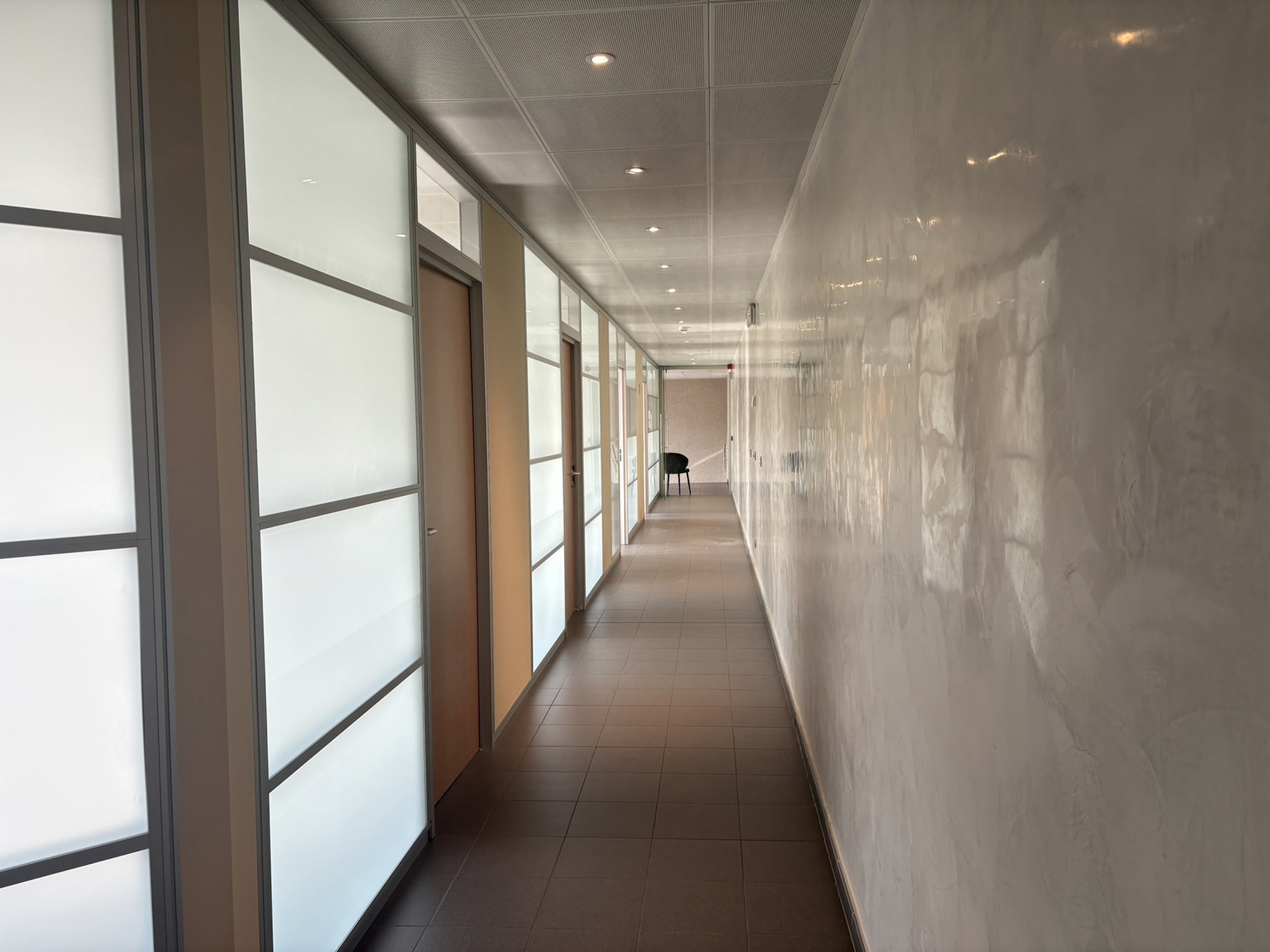 Kantoor met parking &amp; keuken te huur – Aalst - foto 1