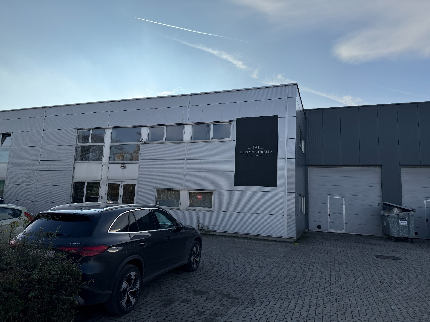 Top gelegen bedrijfsgebouw met super verbindingen - foto 2