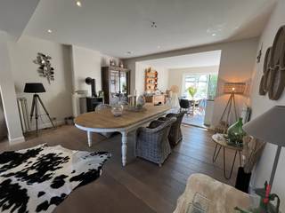 Karaktervolle woning met een mooie gevel op een boogscheut van het stadscentrum van Brugge. Dit mooie pand met een bewoonbare oppervlakte van 181...