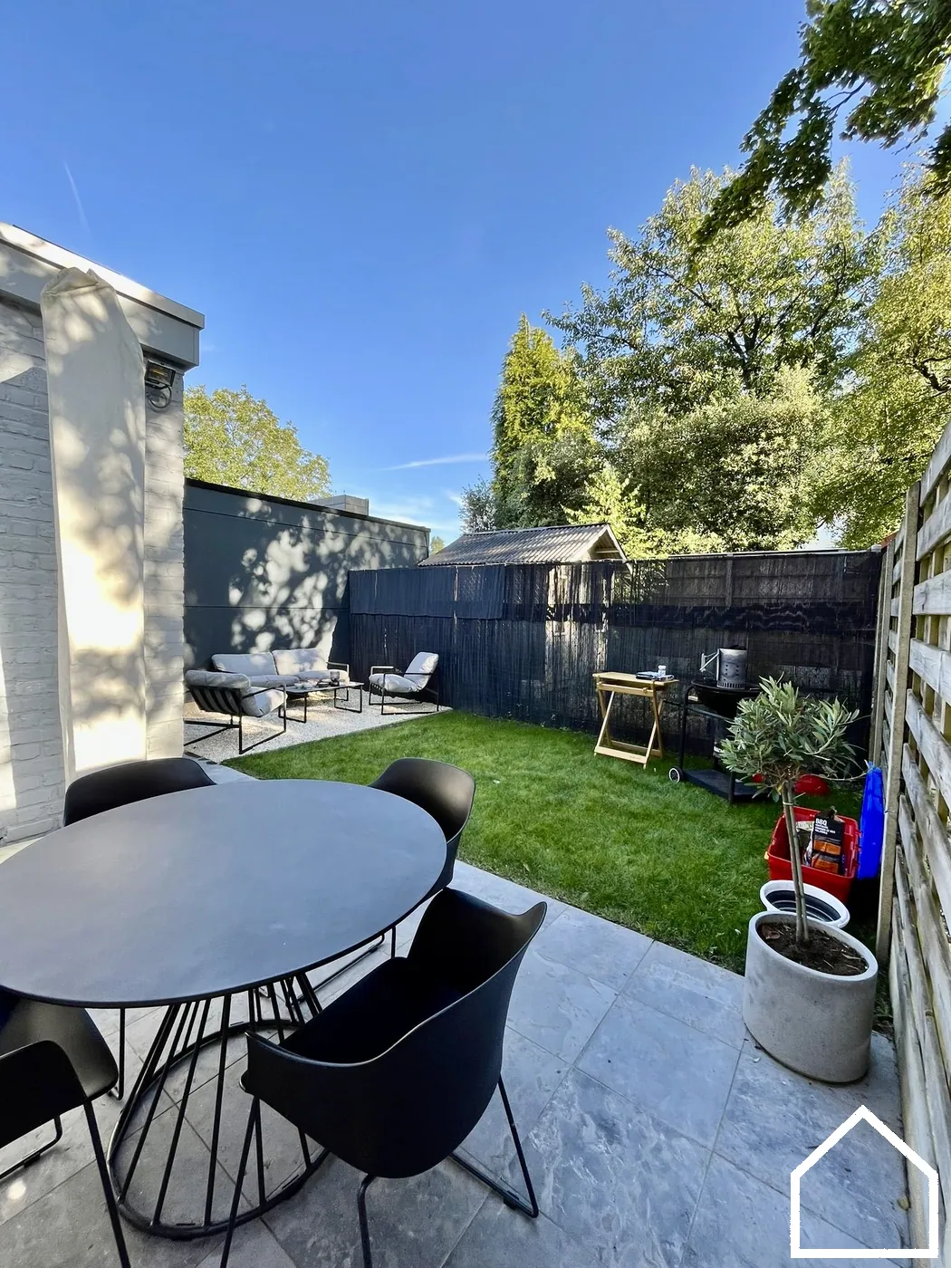 INSTAPKLARE WONING MET 3 SLAAPKAMERS, TUIN EN ZIJ-INGANG - foto 2