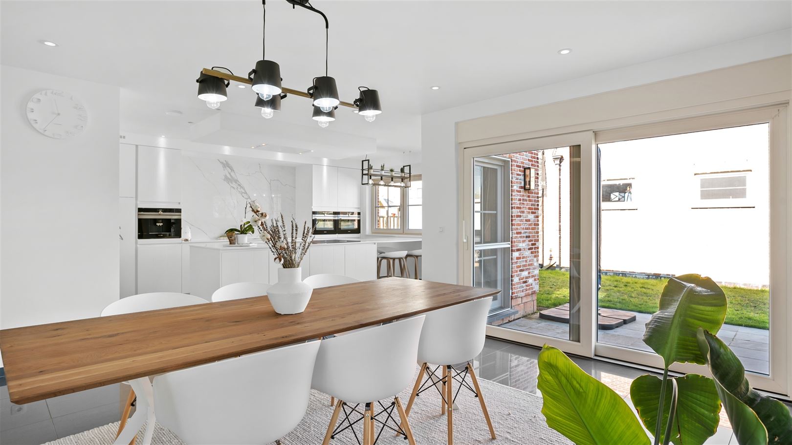 TE KOOP: Kwalitatief afgewerkte woning te Heusden-Zolder! - foto 4