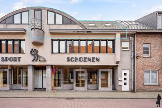 Lichtrijk dakappartement in het centrum van NieuwmoerDit aangename dakappartement is gelegen in het centrum van Nieuwmoer op wandelafstand van...