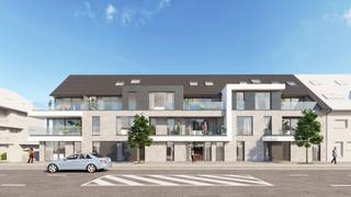 Kwalitatief wonen in Zedelgem!<br /><br />Ontdek de prachtige nieuwbouwappartementen in Residentie Cyriel.<br /><br />16 ruime, lichtrijke nieuwbouwappartementen waarvan de bereikbaarheid, duurzaamheid en de rust grote troeven zijn. Tevens worden er 25 ondergrondse autostaanplaatsen en privatieve bergingen voorzien.<br /><br />Locatie:<br />De residentie wordt opgetrokken op de Leeuw te Zedelgem, waar de voornaamste winkels op wandel– of fietsafstand te vinden zijn. Dankzij de ruime gemeenschappelijke tuin, privatieve tuinen of ruime terrassen geniet u van de rust en natuur, alsook van een bruisende leefomgeving met alle voorzieningen vlakbij. Tevens situeren de appartementen zich vlakbij de op – en afrit van de E40 en E403. Een wandeling aan zee of het historisch stadscentrum van Brugge is dus nooit veraf!<br /><br />Duurzaamheid:<br />De residentie wordt opgetrokken uit duurzame materialen en geniet een hoogstaande afwerking. Er wordt gekozen voor moderne materialen en er wordt een E-peil van &lt;30 nagestreefd. In elke entiteit wordt gewerkt met warmtepomptechnologie, vloerverwarming met koeling (voor het hele jaar een aangenaam binnenklimaat). <br />Elk appartement kan worden afgewerkt naar eigen smaak, en er is een ruime keuze voorzien naar materiaalkeuze. De koper wordt steeds persoonlijk begeleid doorheen alle keuzemogelijkheden. Lastenboek ter inzage op kantoor.<br /><br />Rust:<br />Elk appartement wordt gekenmerkt door veel licht en ruimte, en de toegankelijkheid naar groen. De gemeenschappelijke tuin achteraan, rechtstreeks bereikbaar vanuit het gebouw, is voor alle bewoners toegankelijk en betekent een absolute meerwaarde. Een oase van rust voor elke bewoner.<br /><br />Voor meer info, maak een afspraak op kantoor : 0470 50 50 50 of info@futurimmo.be.