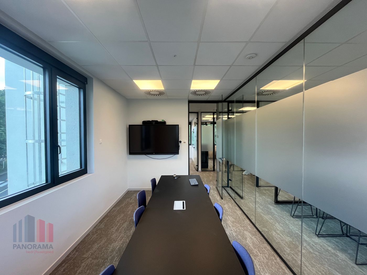 Instapklaar kantoor van 986 m² op toplocatie nabij de E17/E40 - foto 5