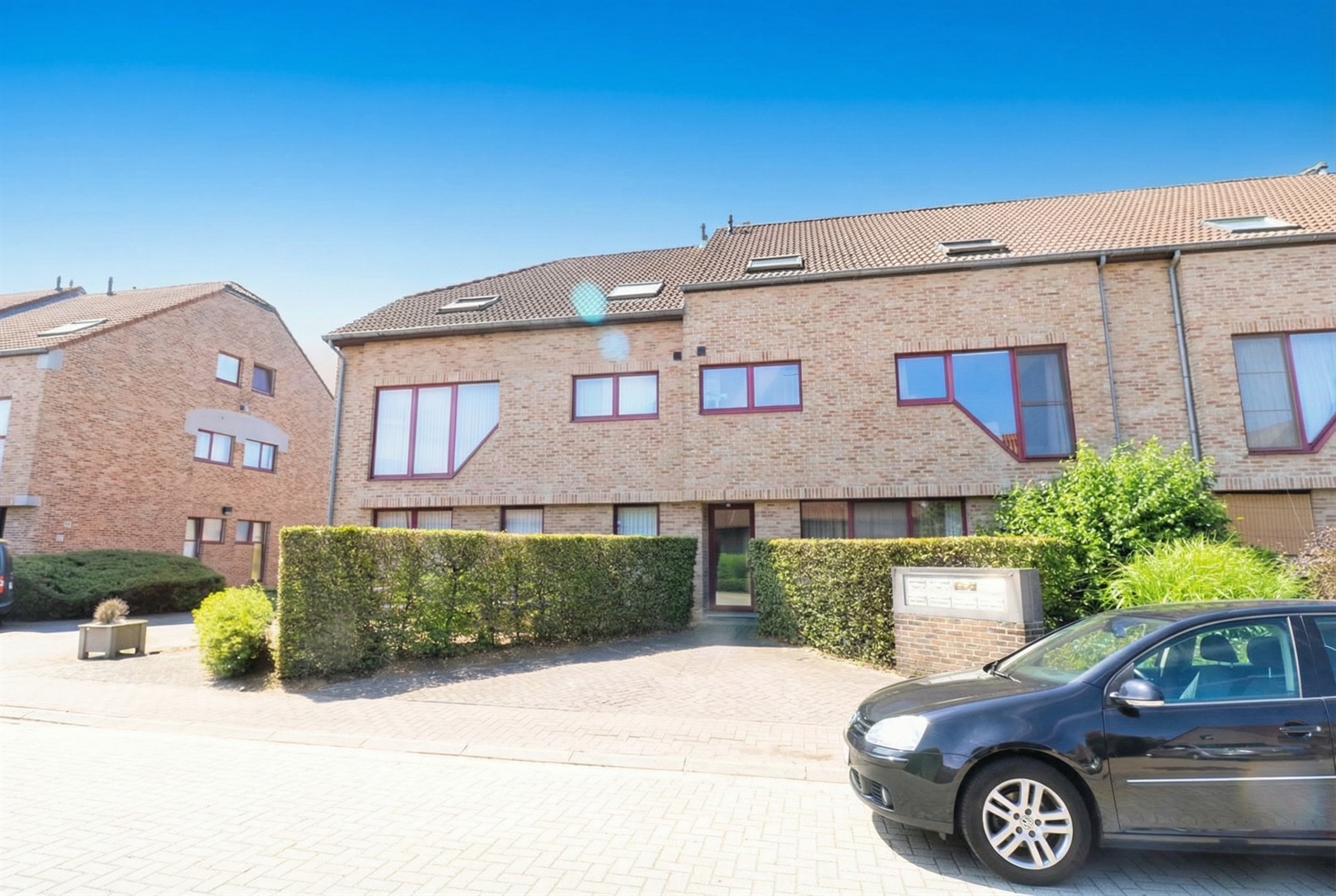 Ruim appartement met 2 slpks en garage - foto 2