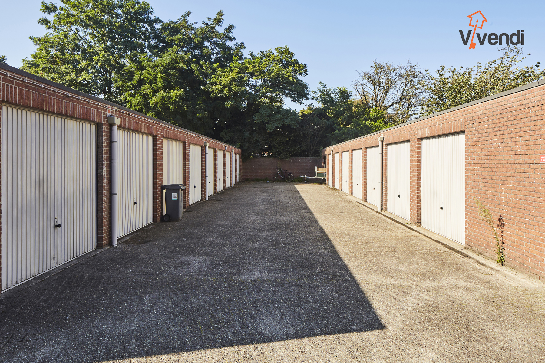 Verschillende garageboxen te huur. - foto 1