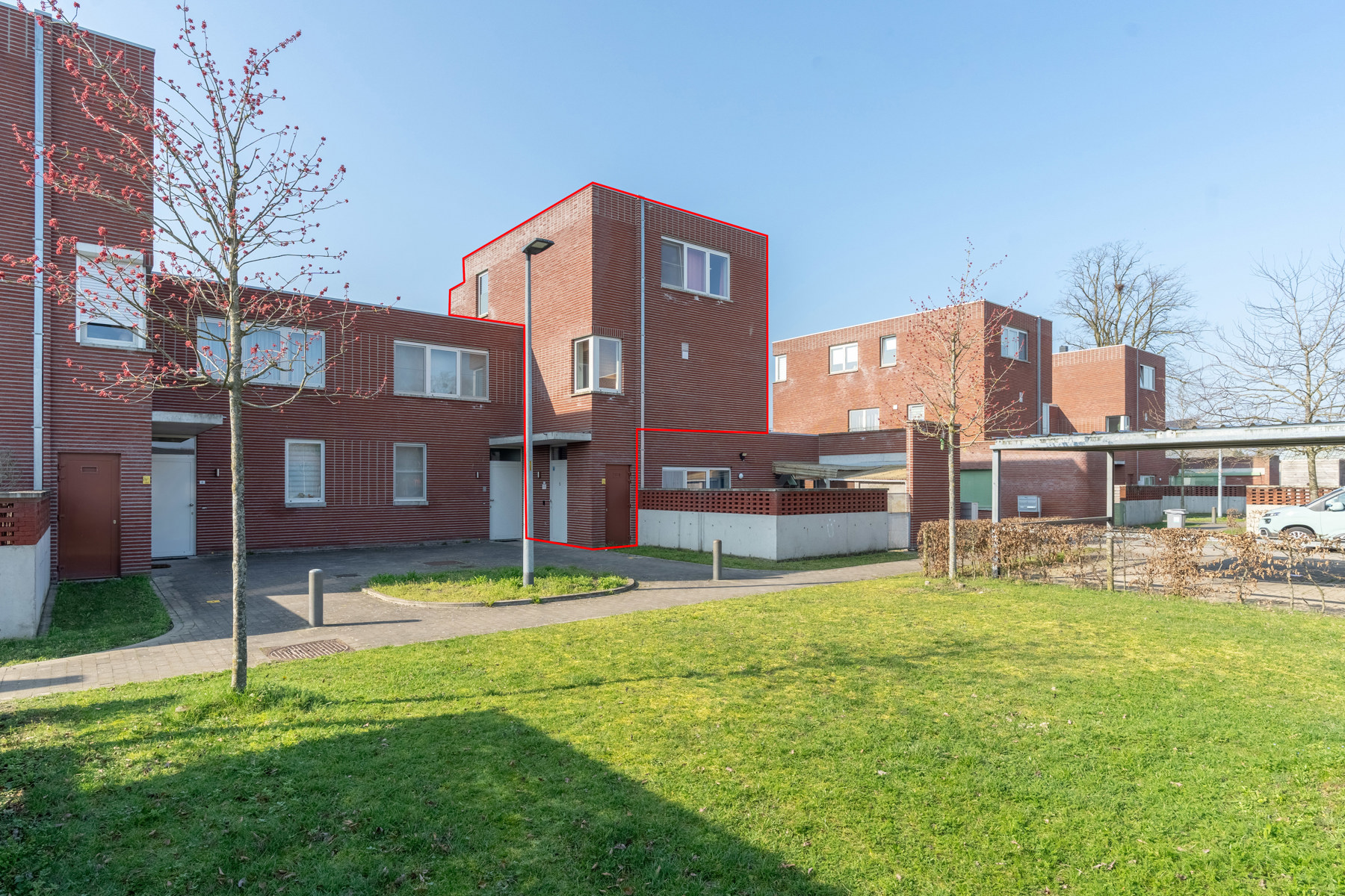 Recente woning met 3 slpks, tuin met terras én carport - foto 2