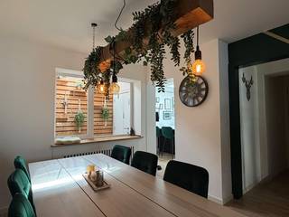 In het pittoreske Mariekerke, op voetafstand van de Schelde, bevindt zich deze instapklare woning. Deze woning is ideaal voor een koppel of alleenstaande. Totaalrenovatie in 2021. De woning wordt GEMEUBELD verhuurd. Indeling : inkom, living, volledig ingerichte keuken, berging, badkamer, toilet, 2 slaapkamers (3.5m x 2.5m en 4m x 3.5m) boven. EPC score : 319 kWh/m²jaar, label D. Het dak wordt nog geïsoleerd voor 1/12/2026, wat de EPC score tot een label C zal brengen. Beschikbaar vanaf 1/12/2026. Voor informatie en/of bezichtiging, gelieve te mailen naar is.waasmunster@skynet.be of tel. 0495/733419.