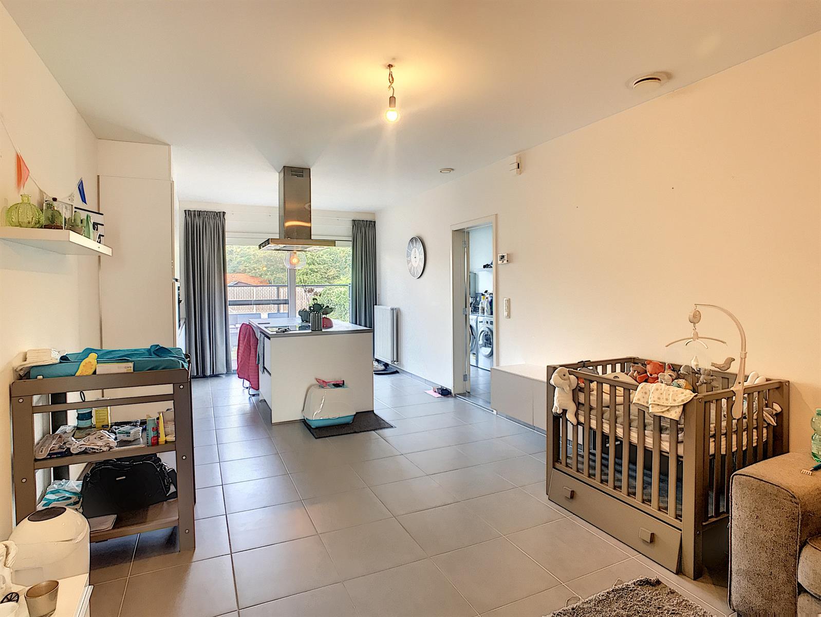 Recent gelijkvloers appartement met fijn tuintje. - foto 3