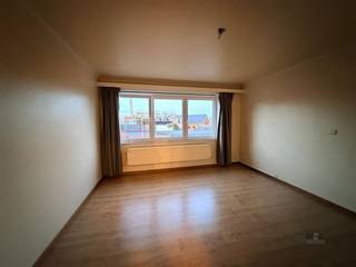 Prijs 635 EUR + 15 EUR...