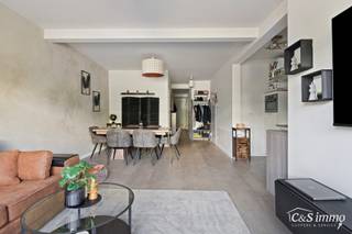 Ontdek dit ruim en lichtrijk starters appartement dichtbij het centrum van Antwerpen met een absolute topscore qua mobiliteit. Ruime en...
