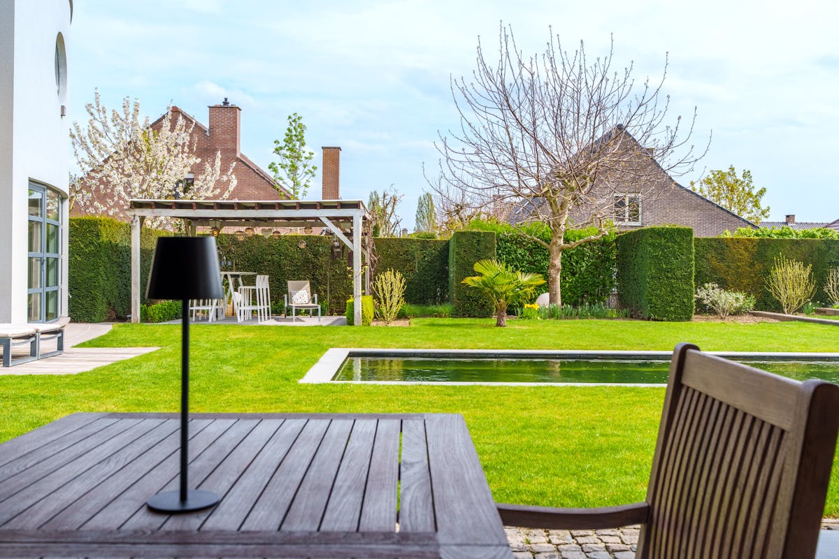 Villa op 2300 m² en vier slaapkamers te koop in Kortrijk! - foto 4