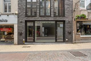 Ventilatie en aircoGoede centrale locatie80 en 120m², met toegang achteraanSuper geïsoleerdVloerverwarming...