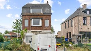 Ruime woning met 4 slaapkamers en enorm veel potentieelBent u op zoek naar een woning die u volledig naar eigen smaak kan inrichten? Deze ruime...