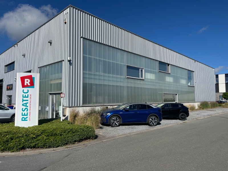 Moderne KMO-unit met 299 m² kantoren en 324 m² magazijn – nabij R4 - foto 1