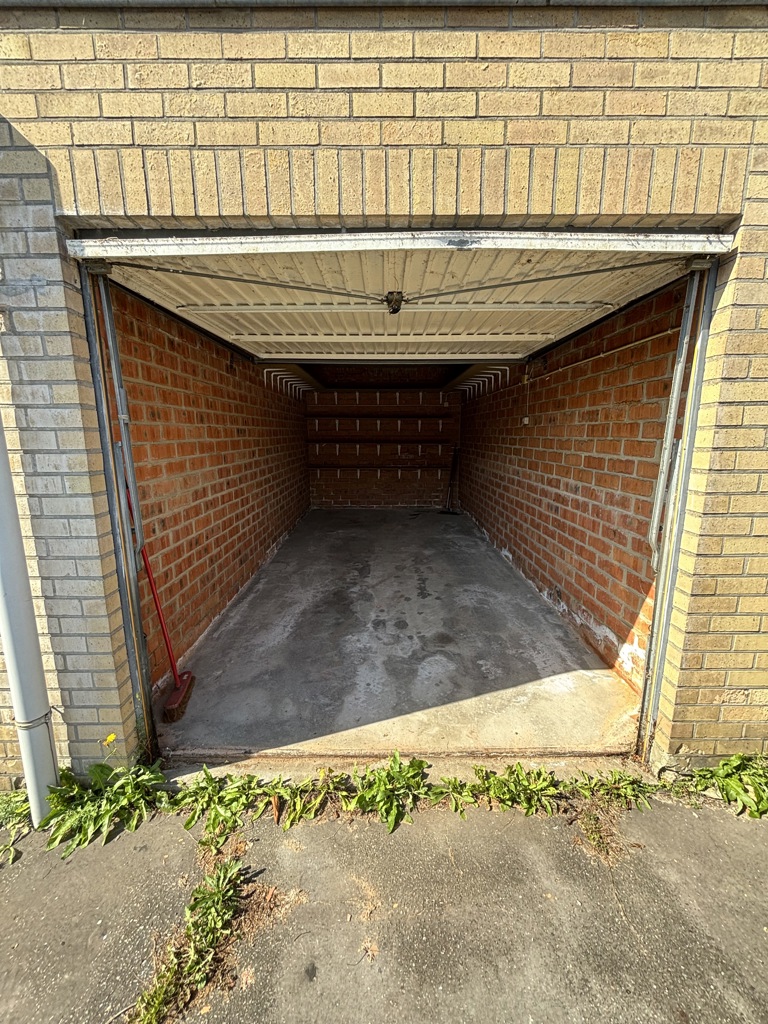 immo DAVID stelt voor: gesloten garagebox van 16m² - foto 2