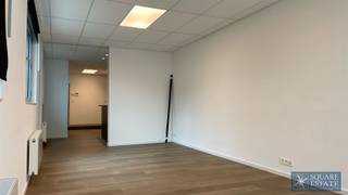 Square Estate presents these superb offices located in a very quiet neighbourhood of Strombeek-Bever.This fully renovated office with a surface area...