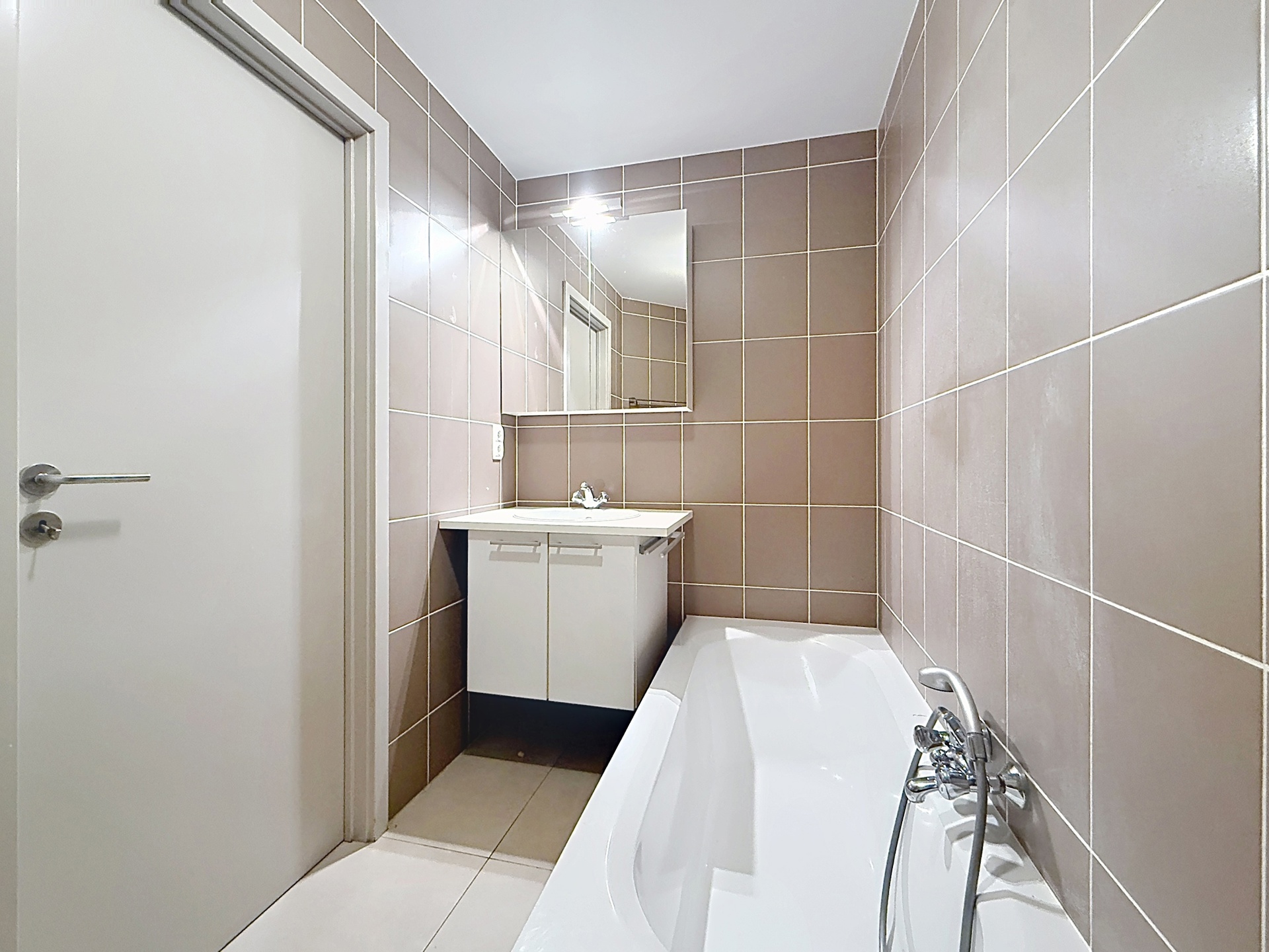 Appartement met 2 slaapkamers en een groot terras - foto 3
