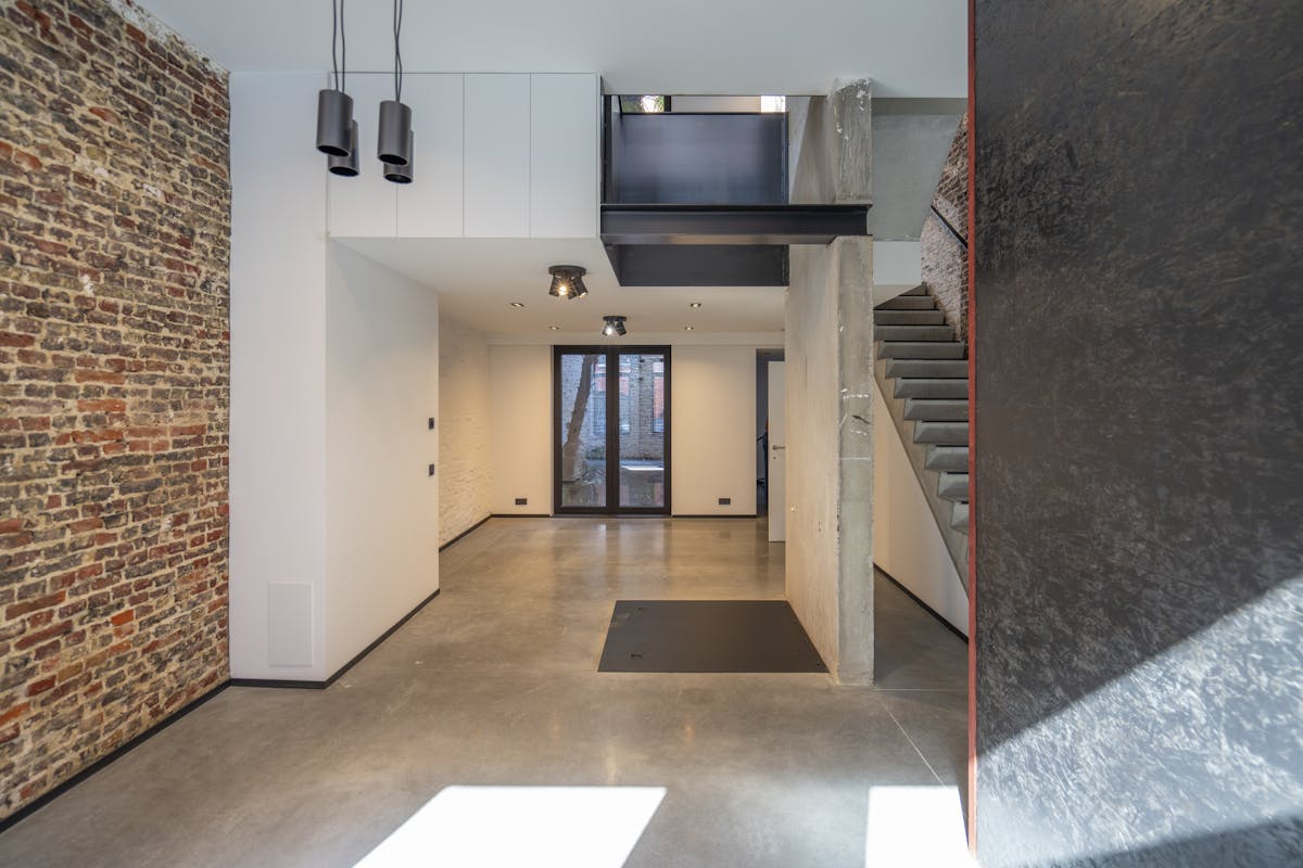 Woning met handelsruimte te huur in het centrum Kortrijk - foto 1