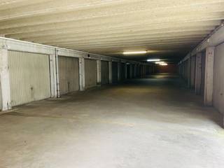 Garagebox in het centrum van Deinze, op wandelafstand van trein- en busstation.