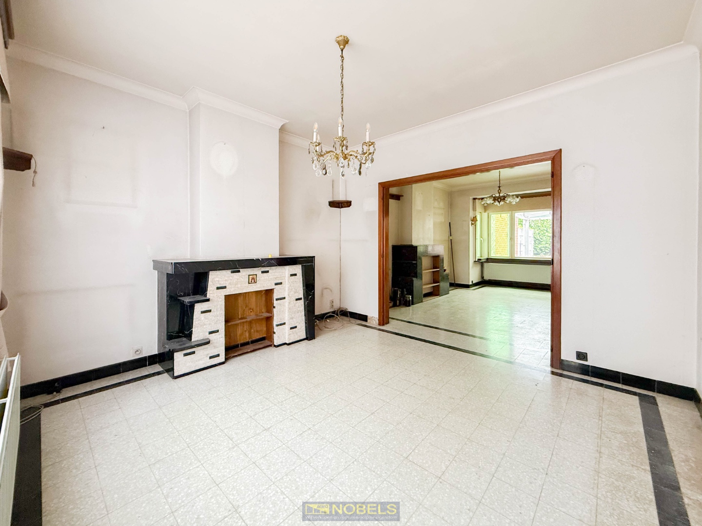 Te koop, te renoveren rijwoning met tuin nabij de N60 - foto 3