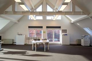 OPGELET: om dit pand te huren of bezichtigen vragen wij steeds eerst een virtueel bezoek te brengen aan het pand. Ga hiervoor naar www.rosseel.be...