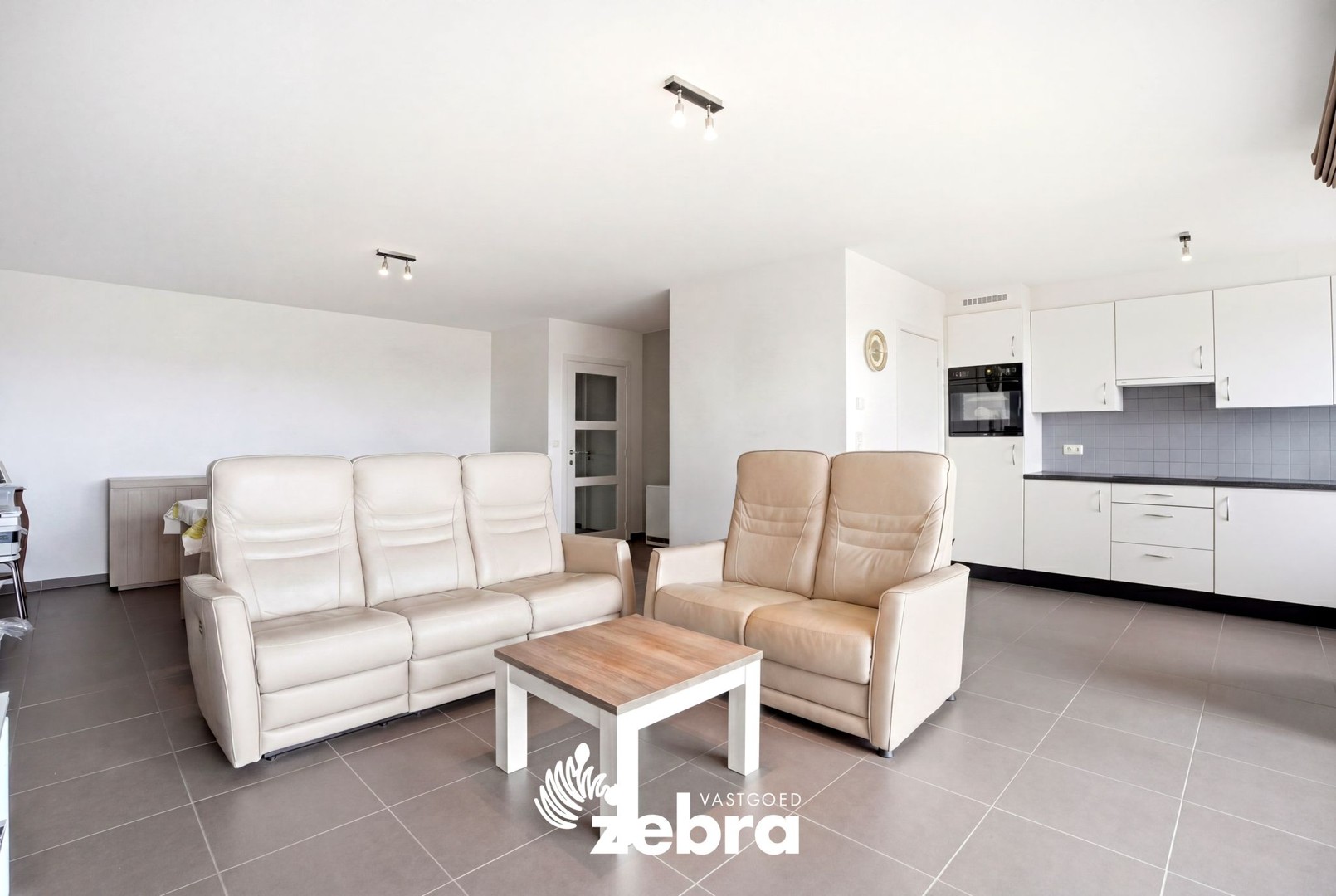 Instapklaar appartement met 2 terrassen nabij centrum Roeselare! - foto 1