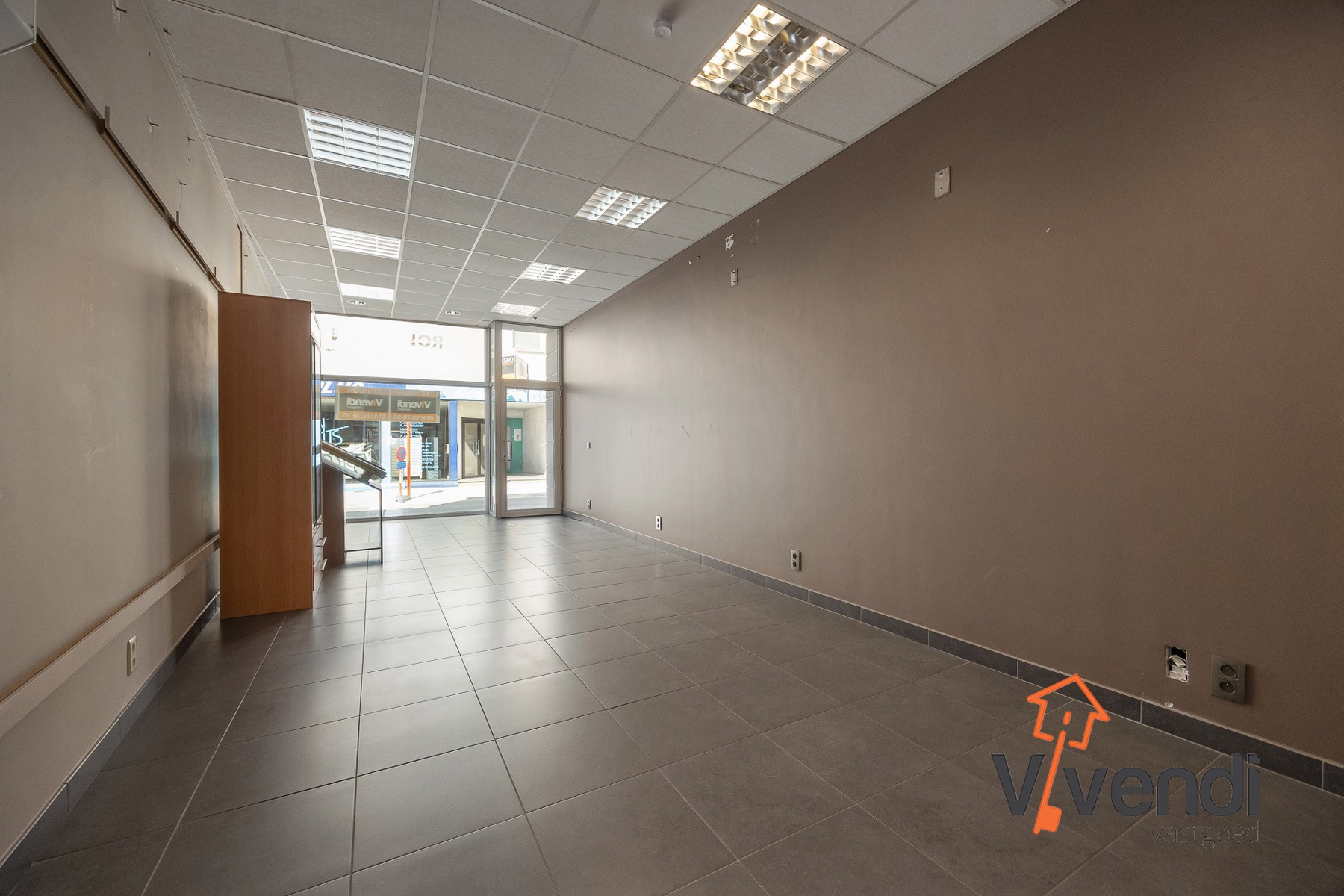 Winkel/kantoor met magazijn en kelder. - foto 4