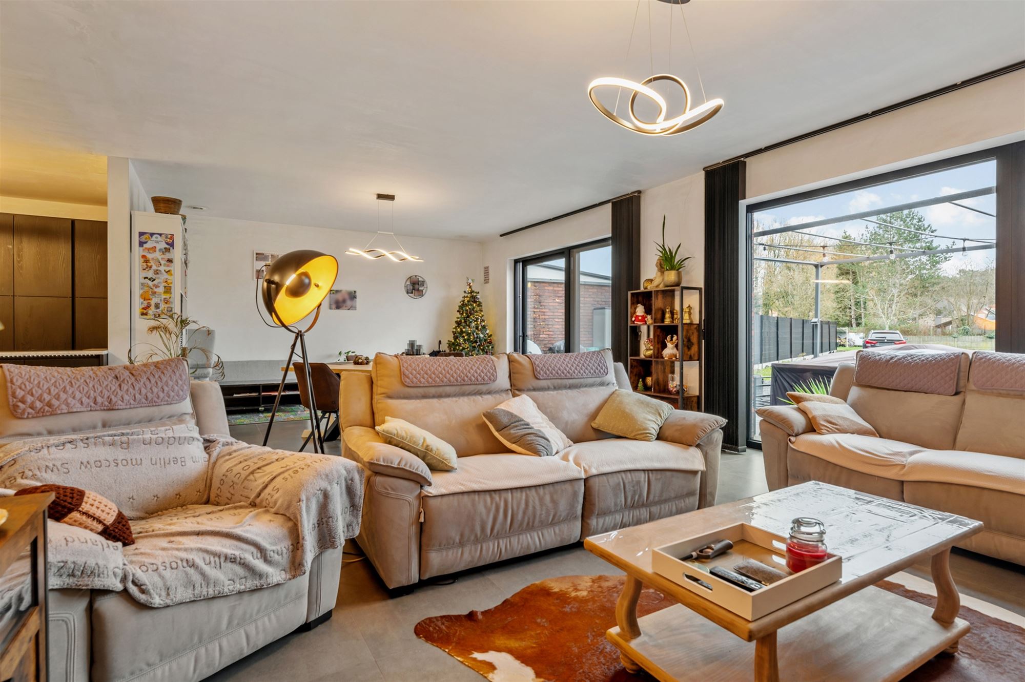 PERFECT ONDERHOUDEN GELIJKVLOERS APPARTEMENT MET 3 SLAAPKAMERS EN PRIVATE TUIN VAN 8A90CA TE KORSPEL - foto 4