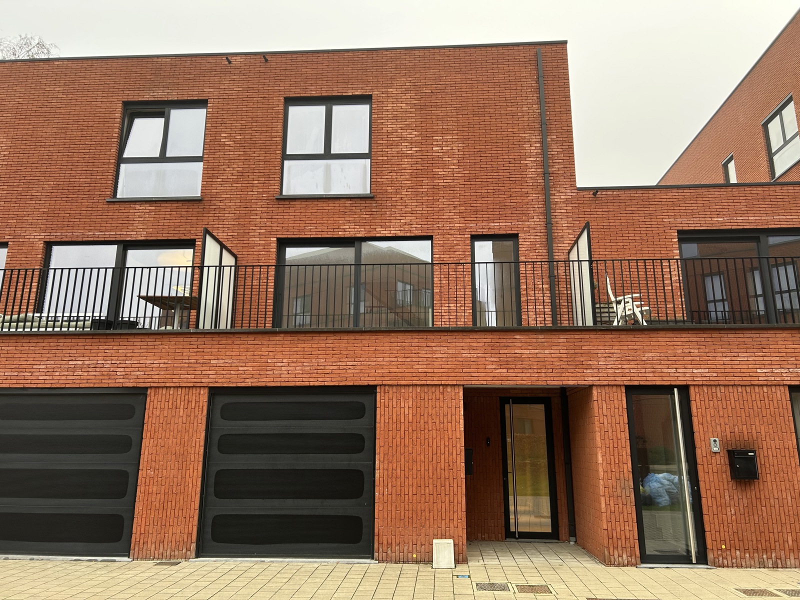 Energiezuinige nieuwbouwwoning met 3 slpkmrs, garage & tuin - foto 1