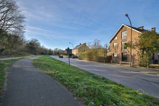 Niet alles hoeft af te zijn om interessant te zijn.Op de Volkaertslei, vlak naast het Fort 2 van Wommelgem, vind je deze kleinschalige...