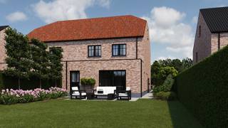 <p>Elke zondag welkom op ons kantoor van 10u-12u voor meer info over de nieuwbouwprojecten! </p>
<p><br />In Residentie “Ten huize Jef en Jeanneke” ontdekt u deze landelijke halfopen nieuwbouwwoning in ruwbouwfase, voorzien van 4 slaapkamers. Dankzij de gunstige ligging bereikt u het mooie Bolderberg bovendien gemakkelijk met de fiets!<br /><br />Deze ruime half open bebouwing bevindt zich op een perceel van 4,35 are waarvan het perceel een straatbreedte heeft van 10 meter!<br />De woning heeft een bewoonbare oppervlakte van 246m² en is praktisch opgedeeld.<br /><br />Er werd rekening gehouden met een open leefruimte met achteraan een gezellige keukenruimte die onmiddellijk aansluit aan de berging met achterdeur. De “doorzon”-leefruimte heeft zowel via de voor-, zij- als achterzijde ramen voor een uitstekende lichtinval.<br /><br />Vanuit de living vertrekt ook de trap naar boven. <br />Op de eerste verdieping zijn er 3 slaapkamers, een apart toilet en een badkamer. De slaapkamers zijn allen voldoende ruim.<br />De 2de gegoten betonnen trap brengt ons naar een prachtige open zolderruimte; hier kan men een ruime 4de polyvalente (slaap)kamer creëren, of zelfs opsplitsen naar een 5de kamer. <br /><br />In de hoek kan de technische ruimte voorzien worden.<br />Zowel de raampartijen als de dakwerken zijn van uitstekende makelij.<br /><br />Deze ruwbouwwoning wordt opgeleverd met een vlak getrokken perceel dat onmiddellijke aanplanting toelaat.<br /><br />En wat dacht u van een fietstocht door de natuur richting Bolderberg? Zalig….! De autosnelweg met verkeerswisselaar “Het Klaverblad” bereikt men na enkele minuten.<br /><br />Pluspunten:<br />-prachtige stijl; voor ieder wat wils!<br />-zeer degelijke bouw<br />-ruim = 246m²<br />-ruime living!<br />-4/5 slaapkamers <br />-betonnen trappen<br />-tijdloze pastoriestijl<br />-goede ligging = overal dichtbij!<br />-grondwaarde aan 12%, constructie onder 6% BTW<br />-regenwaterput van 10.000l!<br /><br />Voor een afspraak of meer info, bel ons op 078/78.78.70, of kom gewoon binnen op ons kantoor. Steeds welkom!</p>