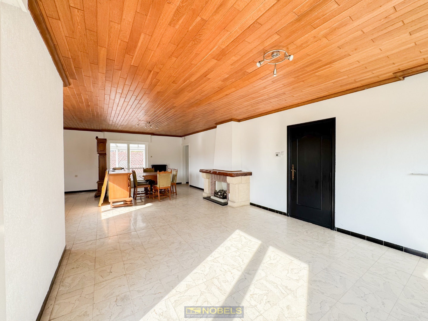 Te koop, ruime gezinswoning met loods op landelijke ligging te Brakel! - photo 4