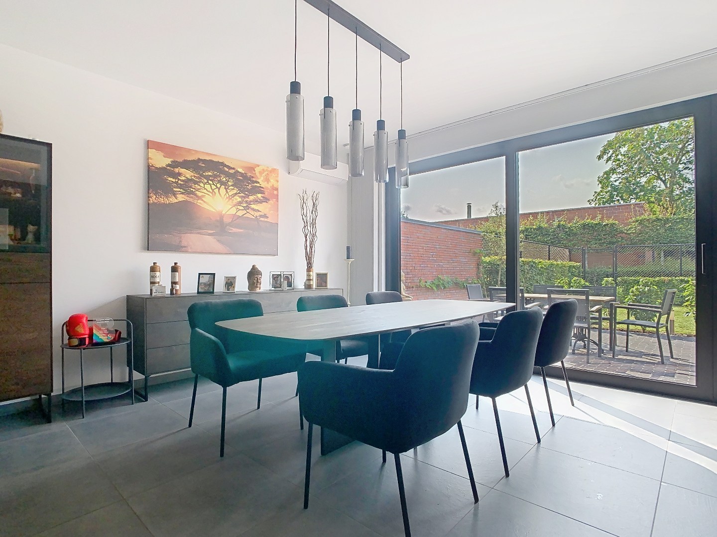 Luxe gelijkvloers appartement met tuin, 2 slaapkamers en dressing - foto 3