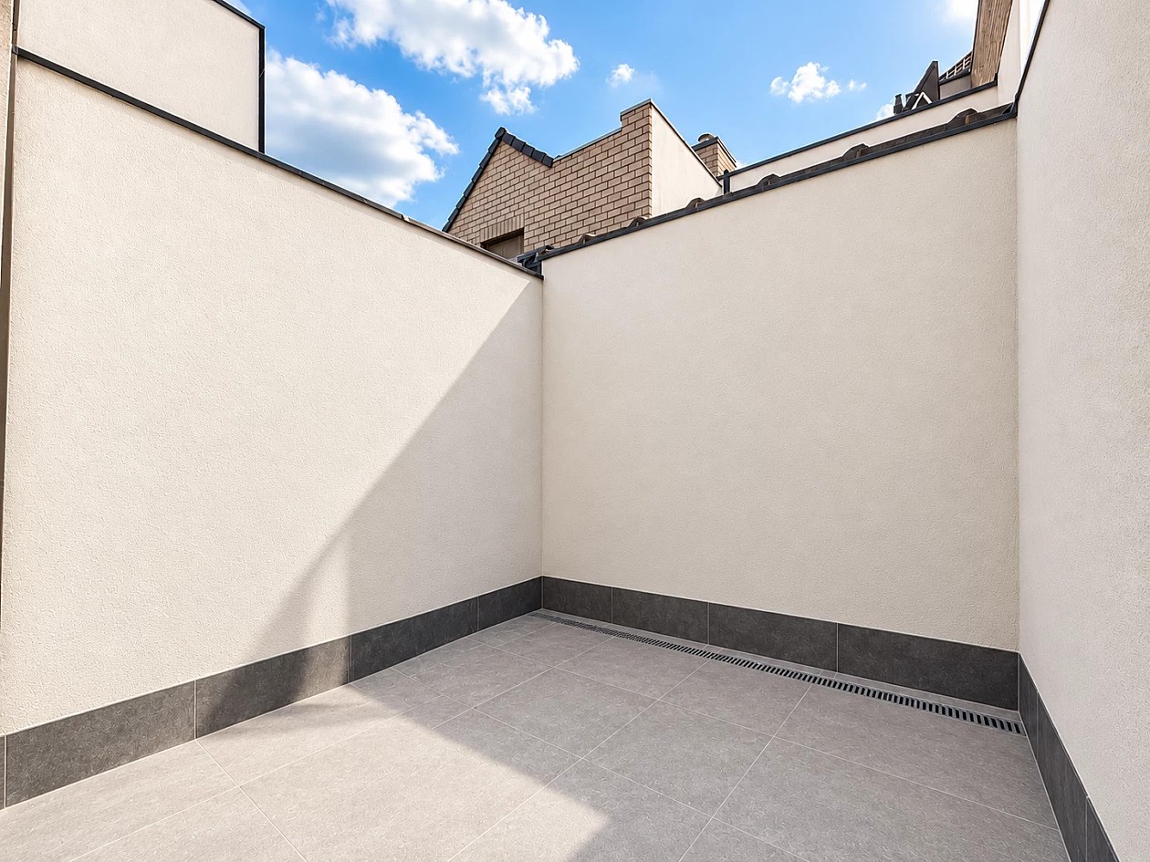 Gerenoveerde woning met 4 slaapkamers, garage en dakterras in Kortrijk - foto 5