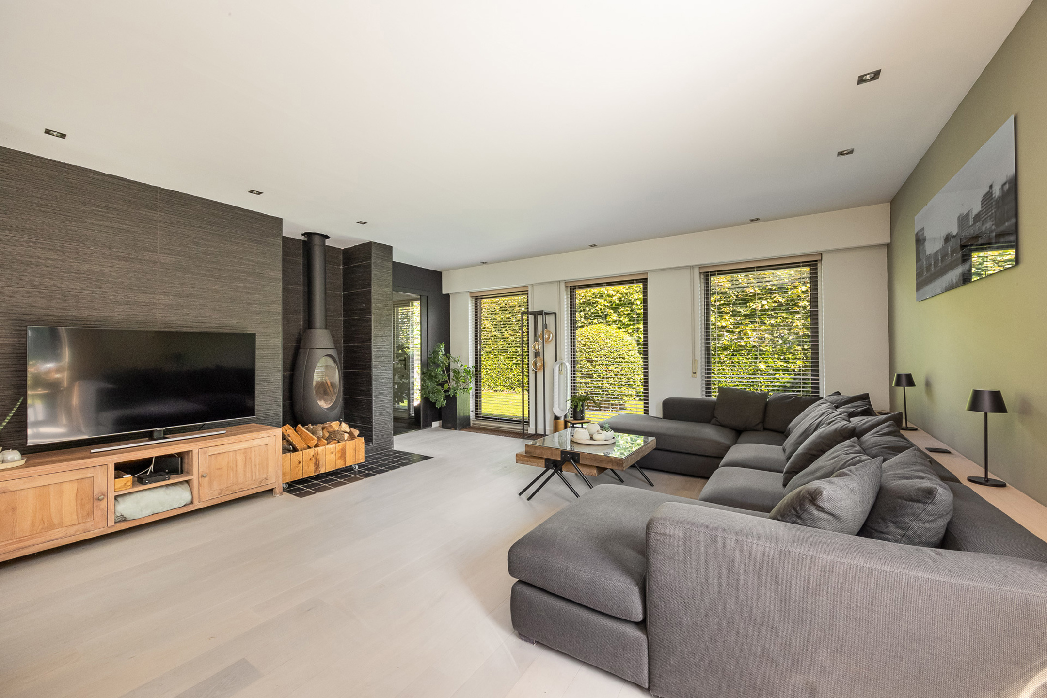 Knap gerenoveerde laagbouwvilla aan villawijk "Risschot" - foto 5