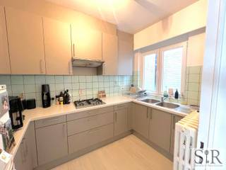 Dit appartement bevindt zich in het hart van Mechelen centrum met zicht op de prachtige Botermarkt én Sint Romboutstoren.Het appartement bevindt zich...