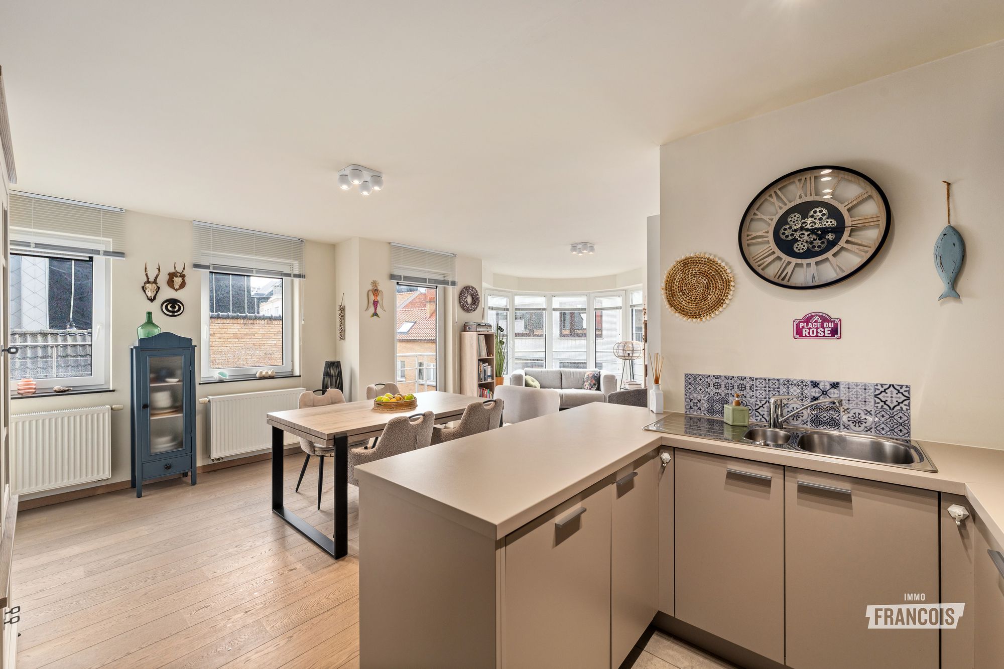 Volledig instapklaar hoekappartement pal in centrum Oostende. - foto 5
