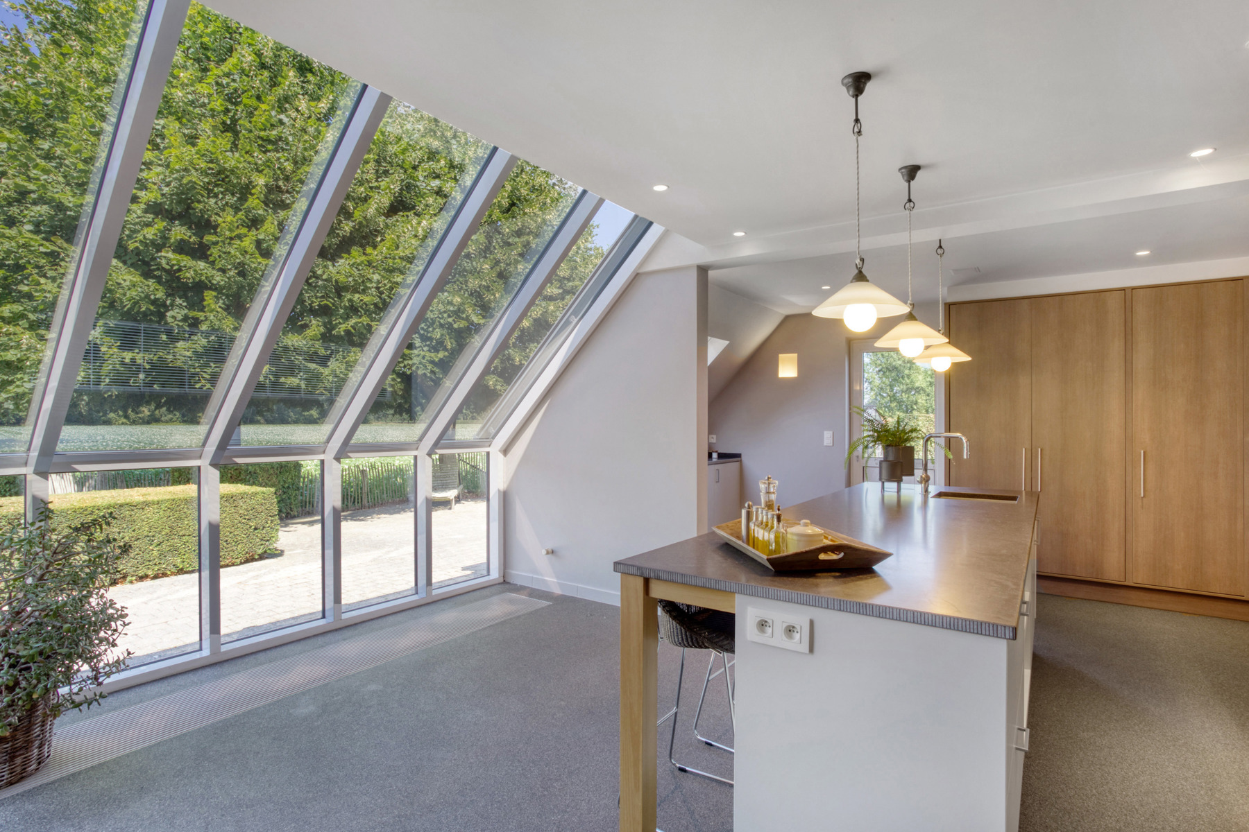 Rustig gelegen woning (4slk) met bijgebouwen op 2 bouwgronden - foto 3