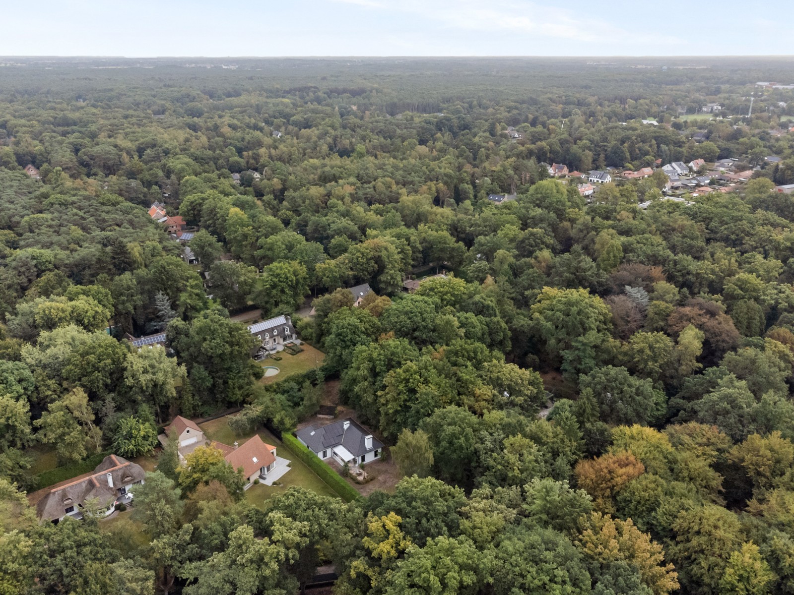 Bouwgrond van 2.231 m² in een oase van groen en rust - foto 3