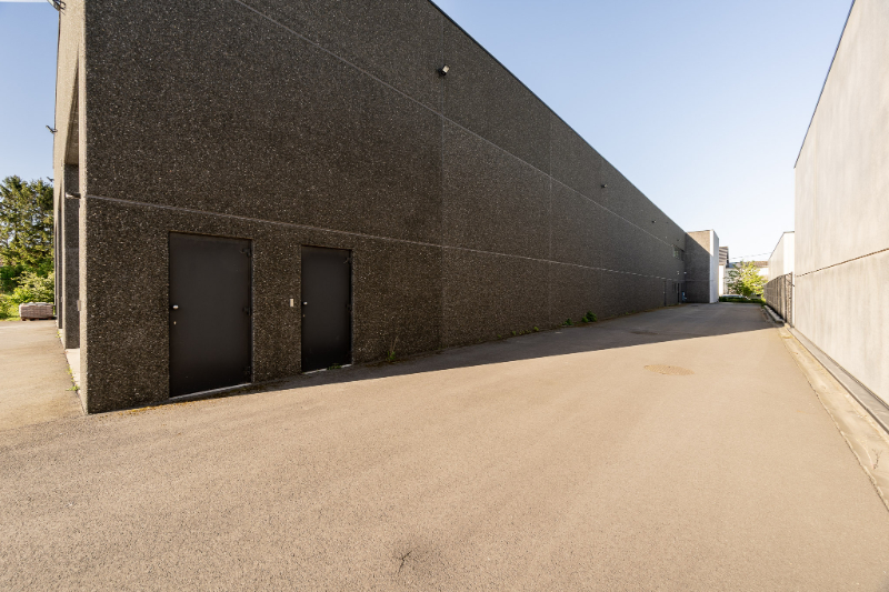 Moderne bedrijfsruimte met kantoren, showroom en loods in Bellegem (bedrijventerrein Emdeka) - foto 4