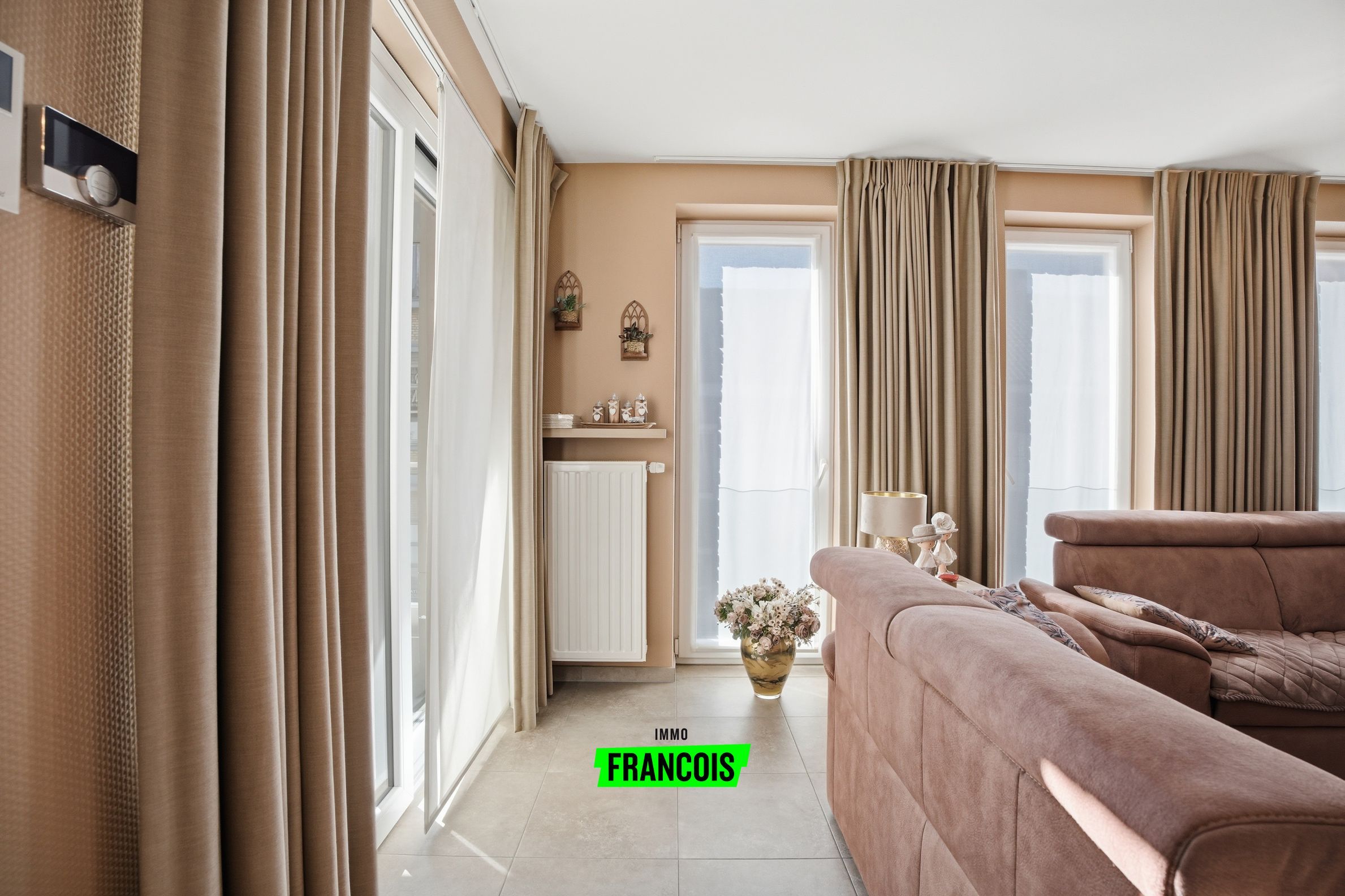 Instapklaar 1-slaapkamerappartement te huur in hartje Poperinge met 2 terrassen. - foto 5