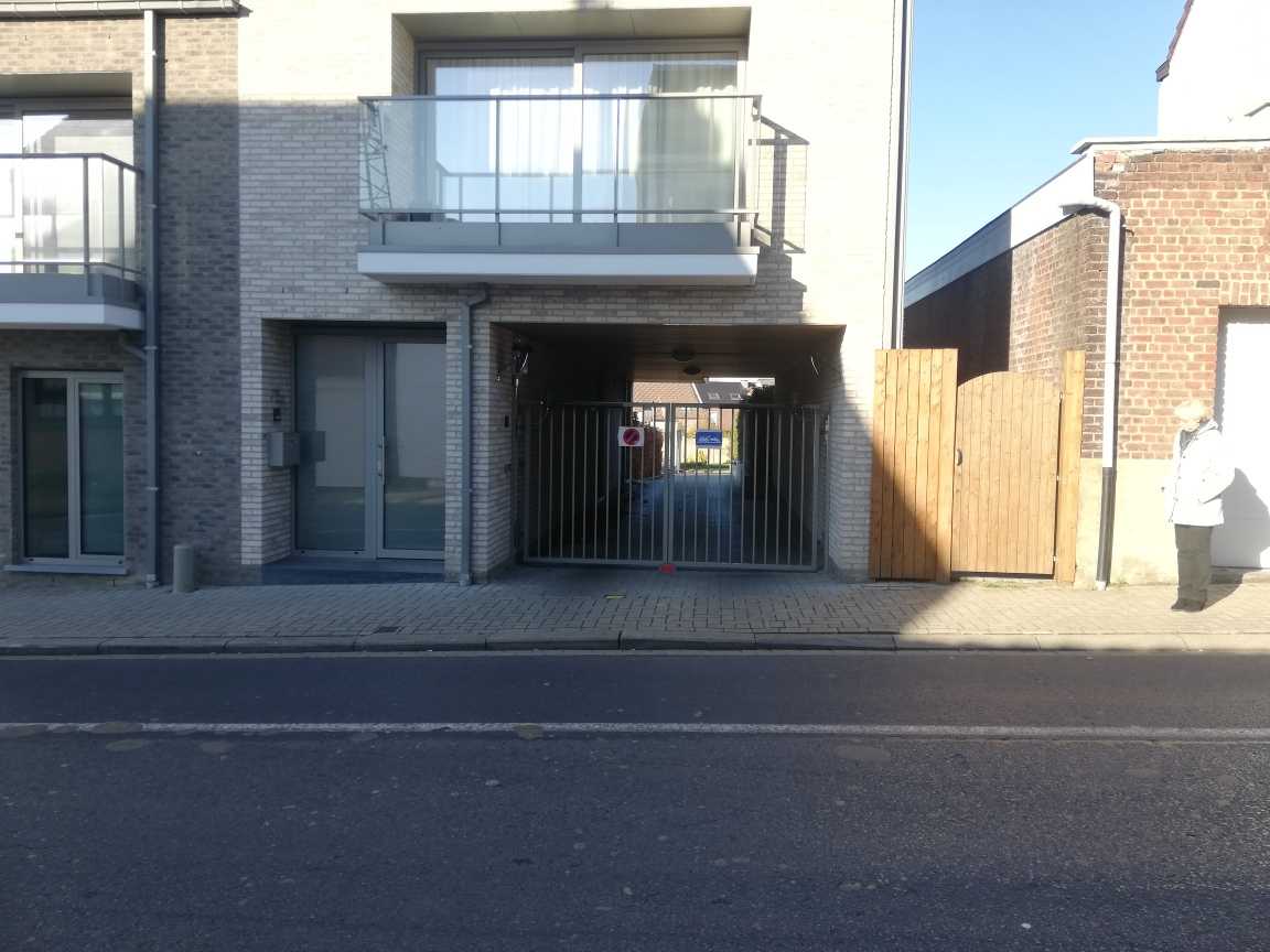 Garage à louer à Buizingen - photo 2