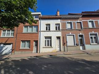 Volledig te renoveren woning met potentieel in hartje MeiseIn het centrum van Meise, op wandelafstand van de prachtige Plantentuin, winkels, scholen...