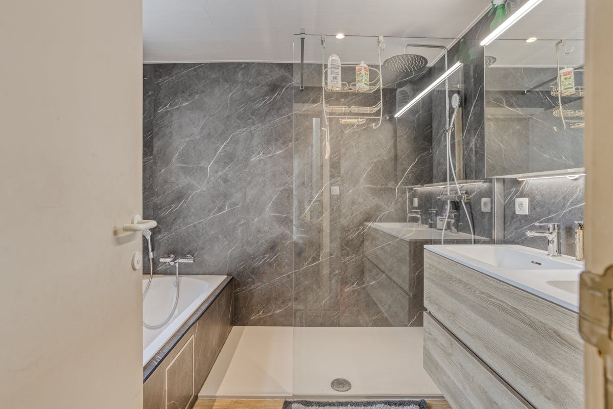 Lichtrijk huis met 4 slaapkamers en zuidwest gerichte tuin in Ieper - foto 4