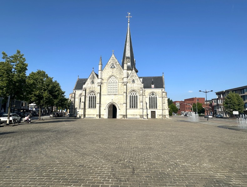 Appartement à vendre à Beveren-Kruibeke-Zwijndrecht avec 2 chambres - photo 2