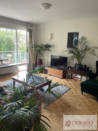 Mooi en rustig gelegen appartement op de zesde verdieping in residentie "Parc Aristide Briand"(nabij Woluwe Shopping Center)<br /><br />Dit appartement bestaat uit een inkomhal, een ruime woonkamer met parket, ingerichte keuken, twee grote slaapkamers, badkamer, een aparte toilet en terras. <br /><br />Uniek mooi en rustig uitzicht alsook zicht op groene omgeving.<br /><br />Epc-waarde: 180 kWh/m²<br /><br />Voor meer info: www.debaco.be of bel 014/73.77.77