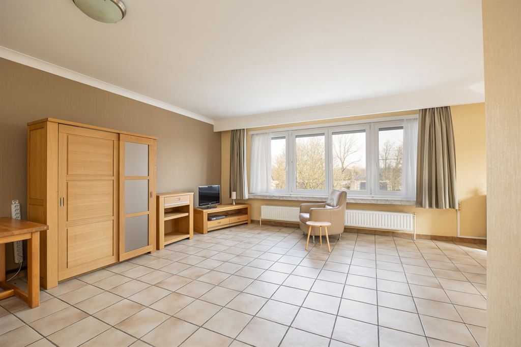 Appartement met 3 slaapkamers, zonnig terras en garagebox - foto 2